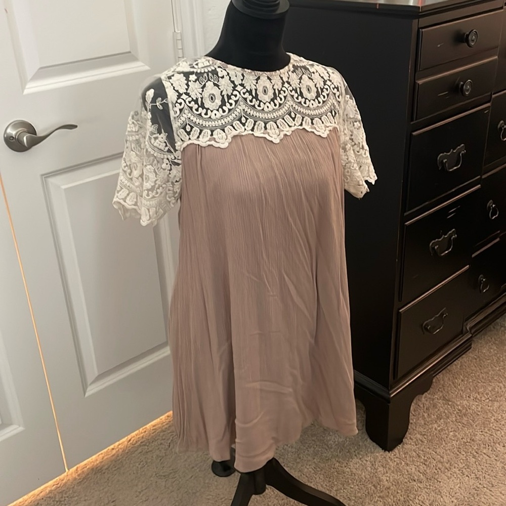 Adorable taupe with lace dress